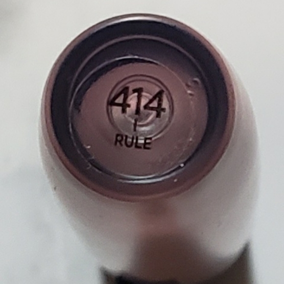 L'Oreal Paris Makeup lot- 2 Lip glosses 109 414 and Brow Stylist Mascara 480 - Picture 3 of 4